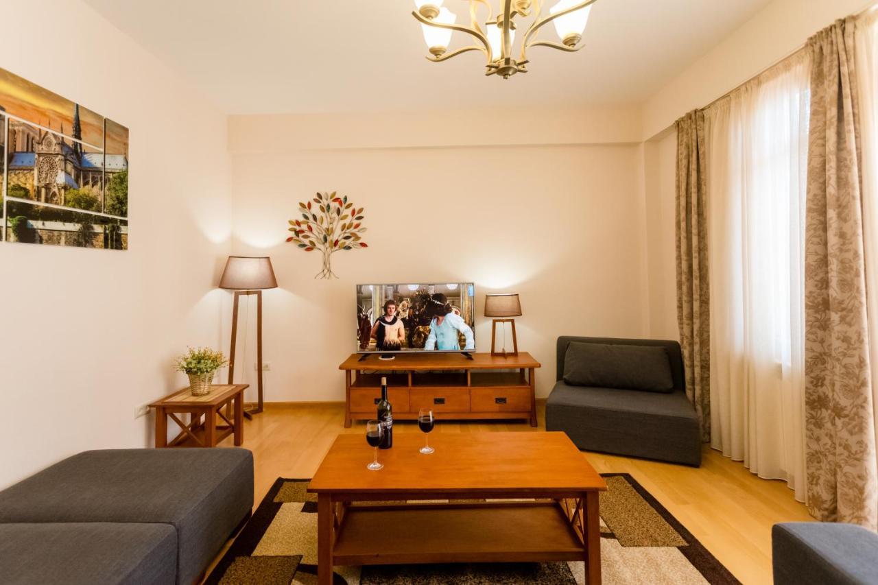Downtown Two-Bedroom Apartment Ll Tbilisi Exterior foto